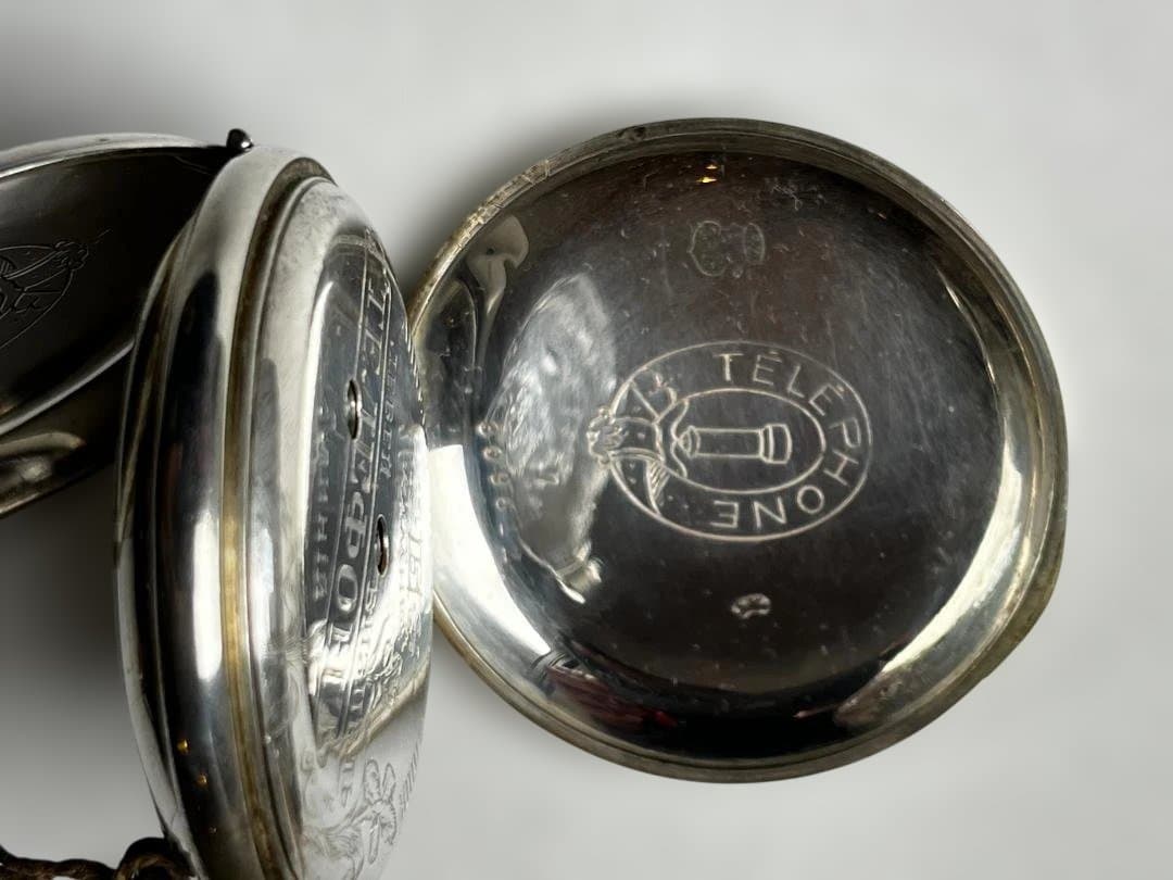 エングレーブ花模様シルバーポケットウォッチ