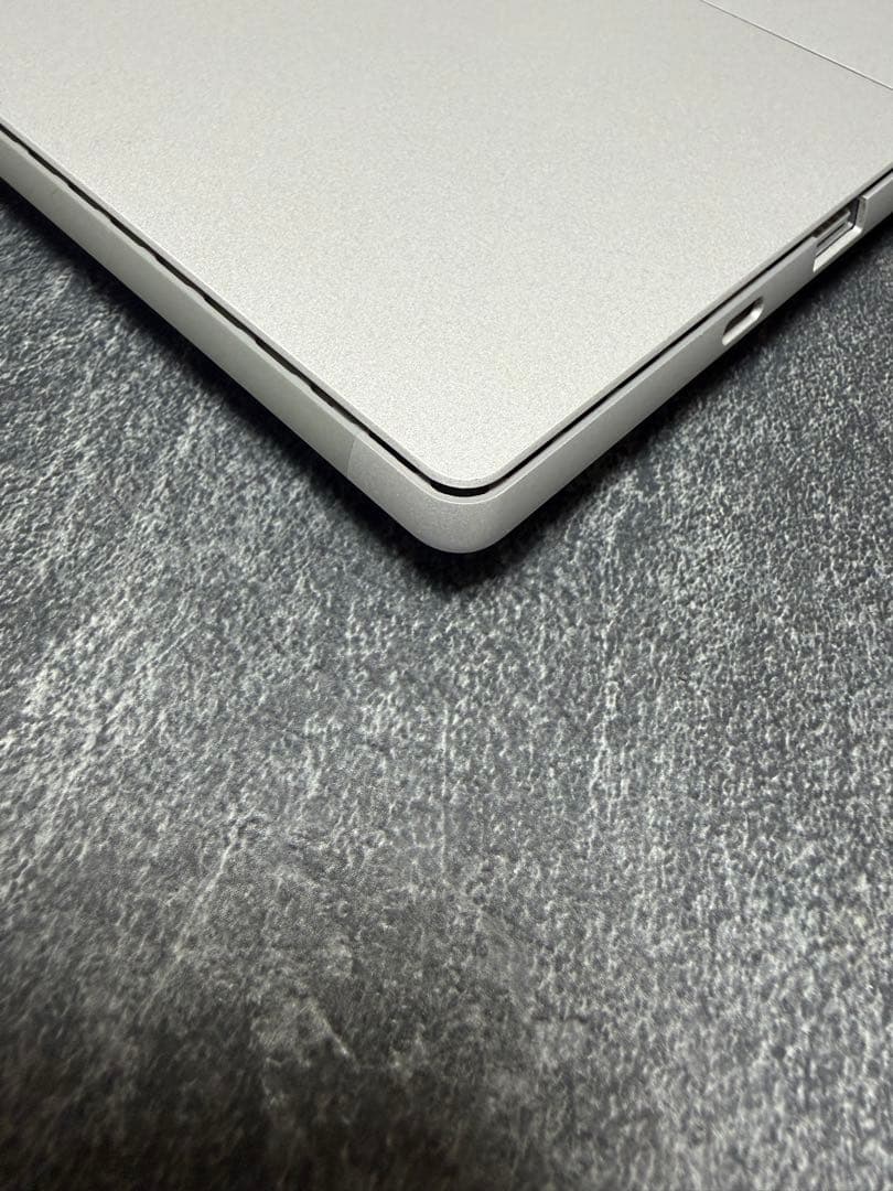 【美品】タブレットPC surface pro7 無音です♪