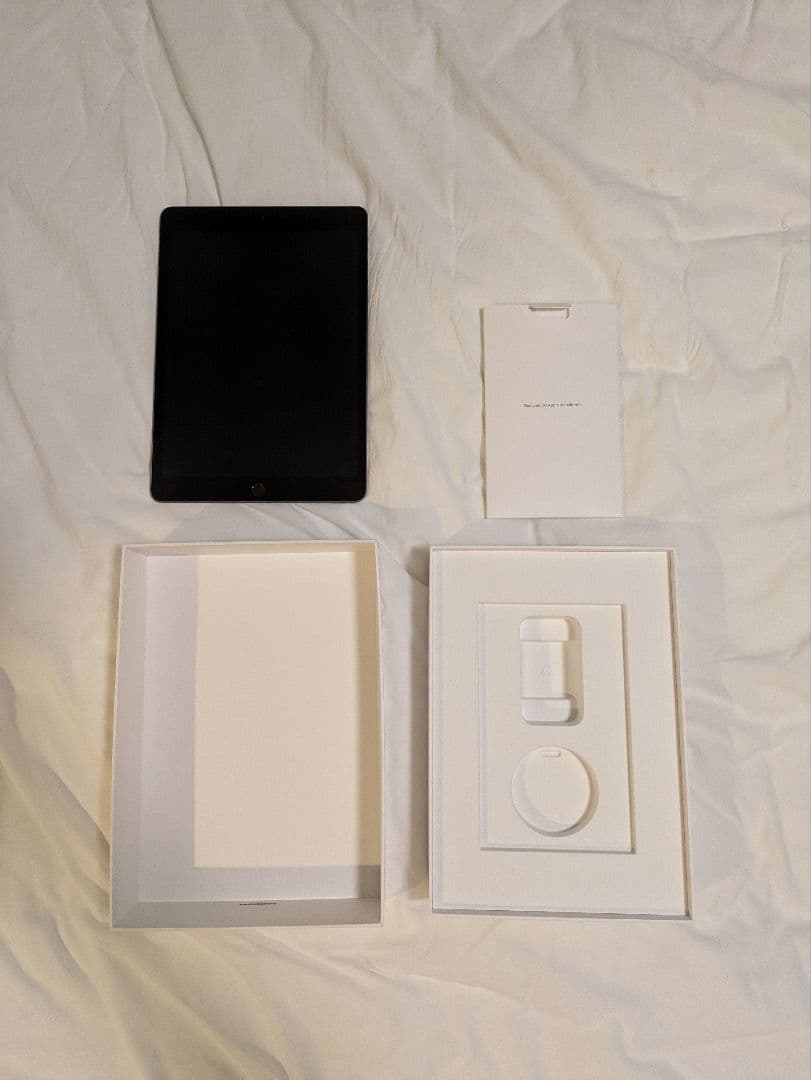 Apple iPad 第8世代 32GB　スペースグレー Wi-Fiモデル