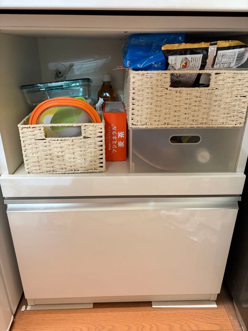 【松田家具・送料込】国産レンジ台・食器棚　幅59cm