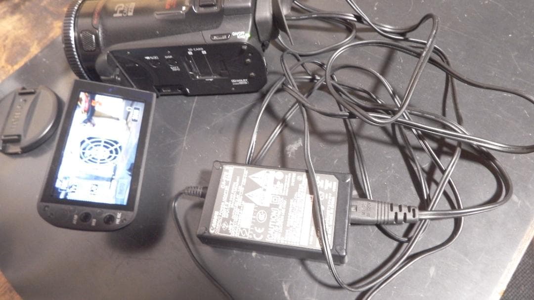 ★トウバツ　 Canon デジタルビデオカメラ iVIS HF G20