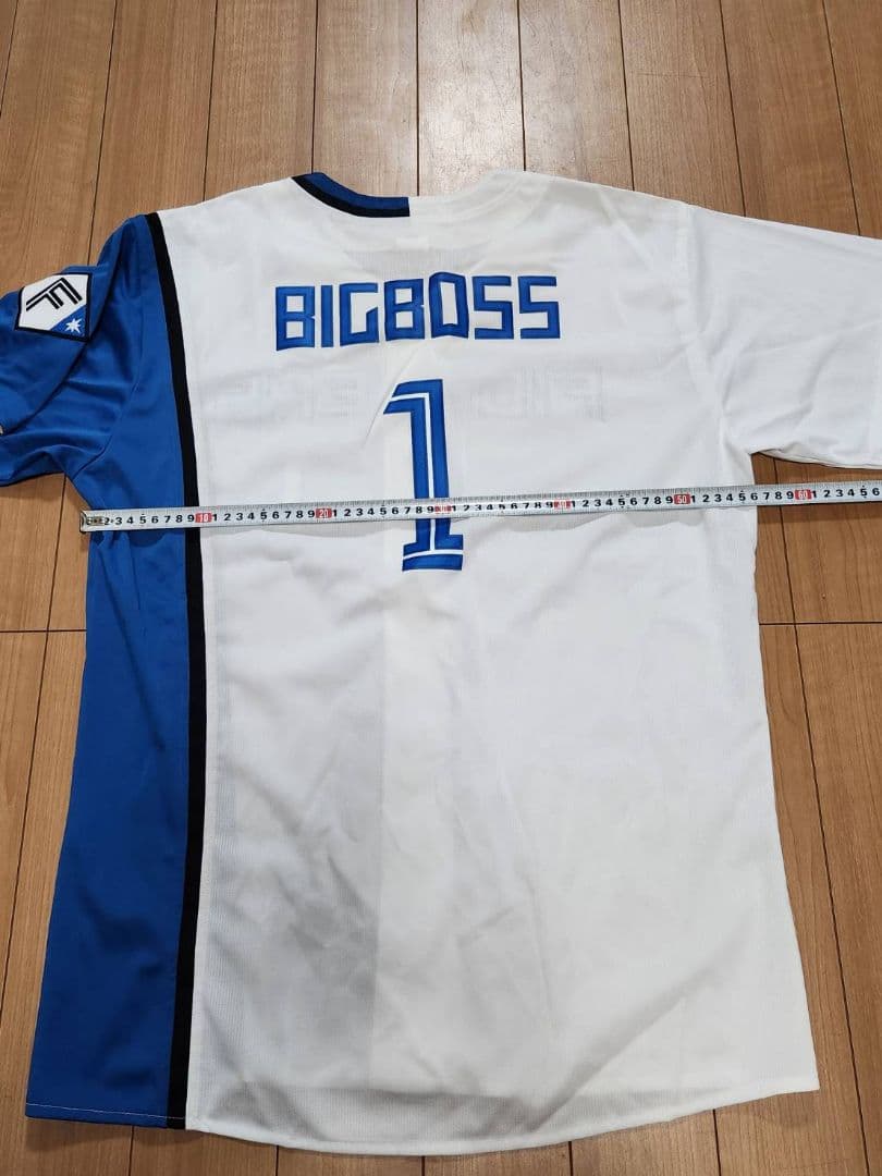 新品、未使用 日本ハムファイターズ ビッグボス ユニフォーム Lサイズ