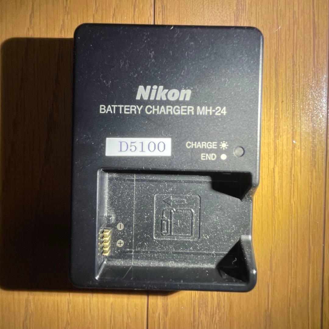 Nikon D5100 NIKKOR 標準ズームレンズキット デジタル一眼レフ