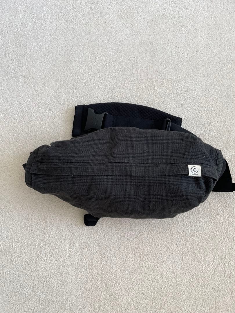 【クリーニング済】エルゴベビー オムニブリーズ 抱っこひも　保護ベルト　カバー付