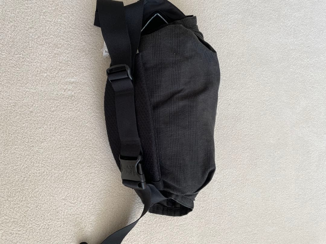 【クリーニング済】エルゴベビー オムニブリーズ 抱っこひも　保護ベルト　カバー付