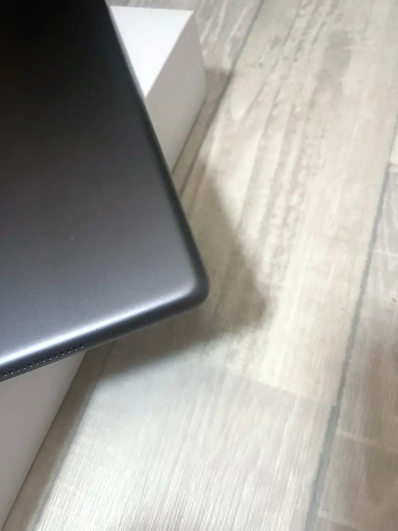 iPad（第8世代） 32GB スペースグレー