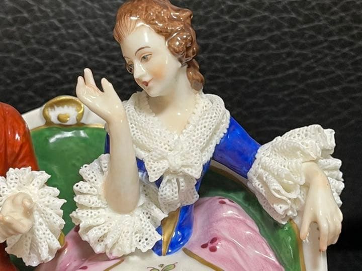 Dresden レース人形　会話が弾むカップル　アンティーク