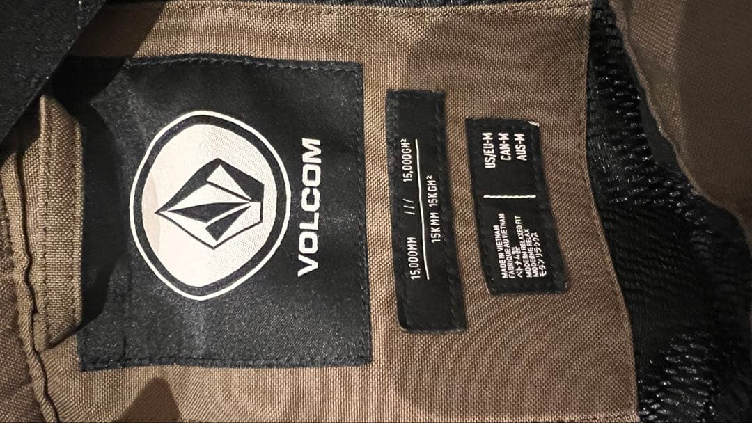 volcom ビブパンツ　VOLCOM ROAN BIB PANTS