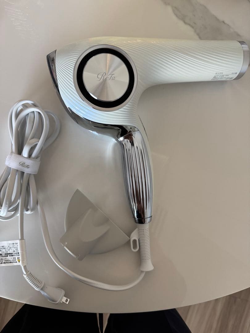【美品】リファビューティックドライヤープロ　RE-AJ02A 2023年製