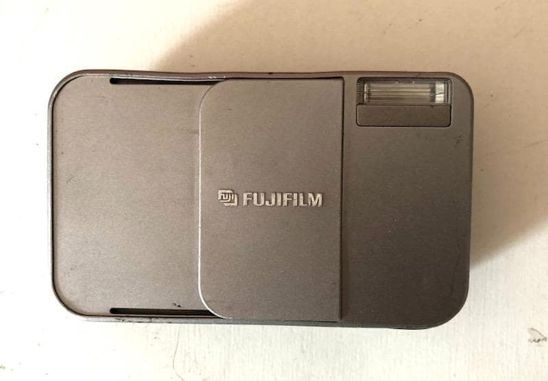 FUJIFILM TIARA コンパクトカメラ　訳アリ　動作品＃136