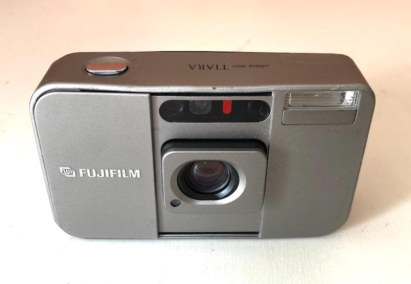 FUJIFILM TIARA コンパクトカメラ　訳アリ　動作品＃136