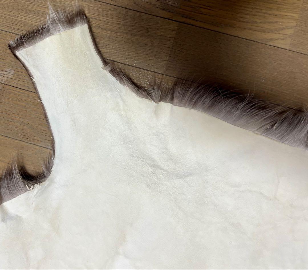関西万博 北欧館【フィンランド製】高級トナカイの毛皮　ムートン、キャンプ、敷物