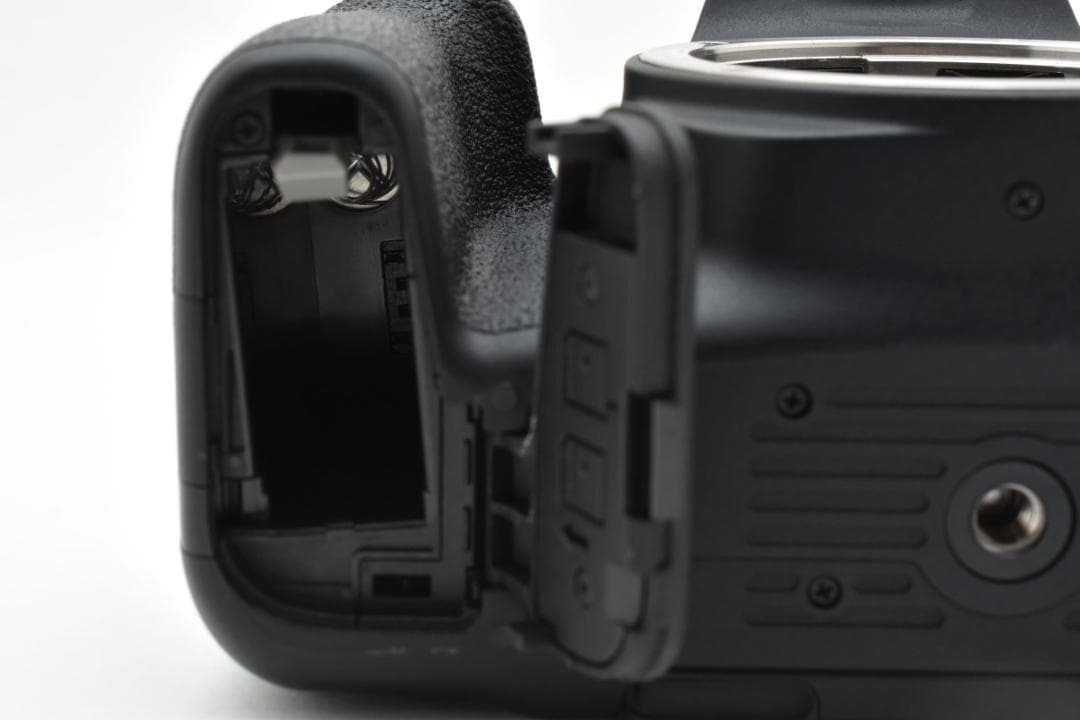 【TAKA】Canon kiss X9i ダブルレンズ 一眼レフ