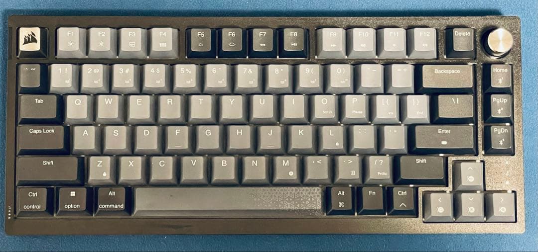 Corsair K65 Plus Wireless USゲーミングキーボード
