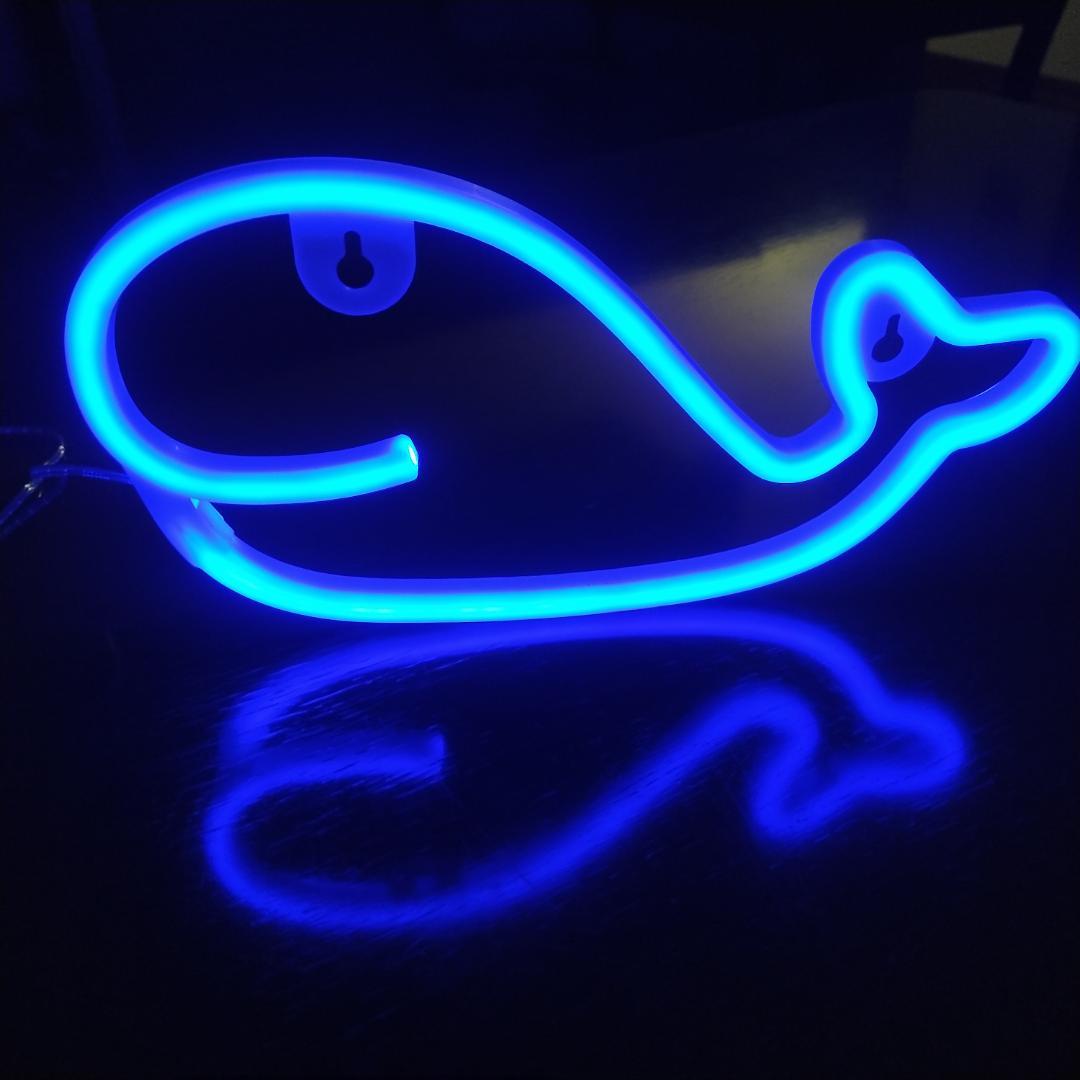 【☆超美品★】　＊クジラのネオンサイン＊　アイスブルー