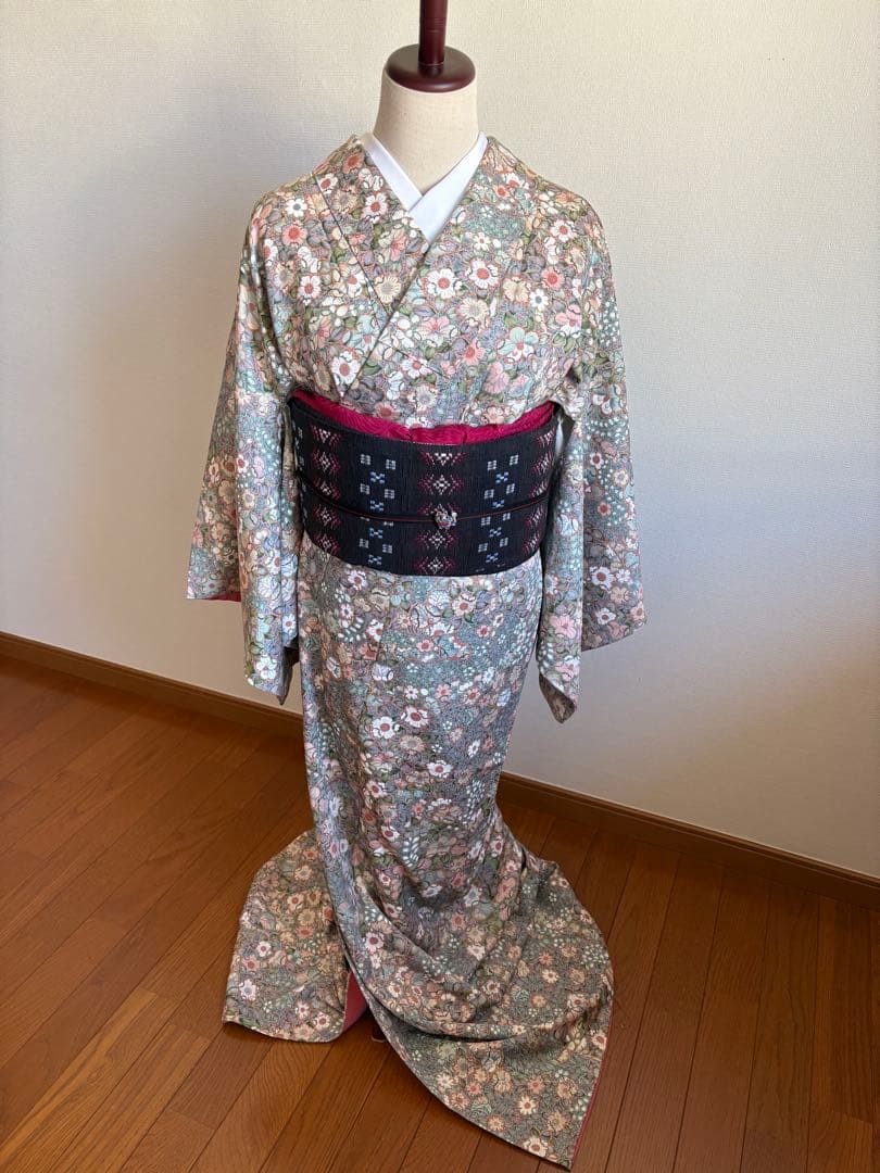 ❤️艶やか正絹小紋　辻ヶ花柄　新品保管品　新品畳紙付き