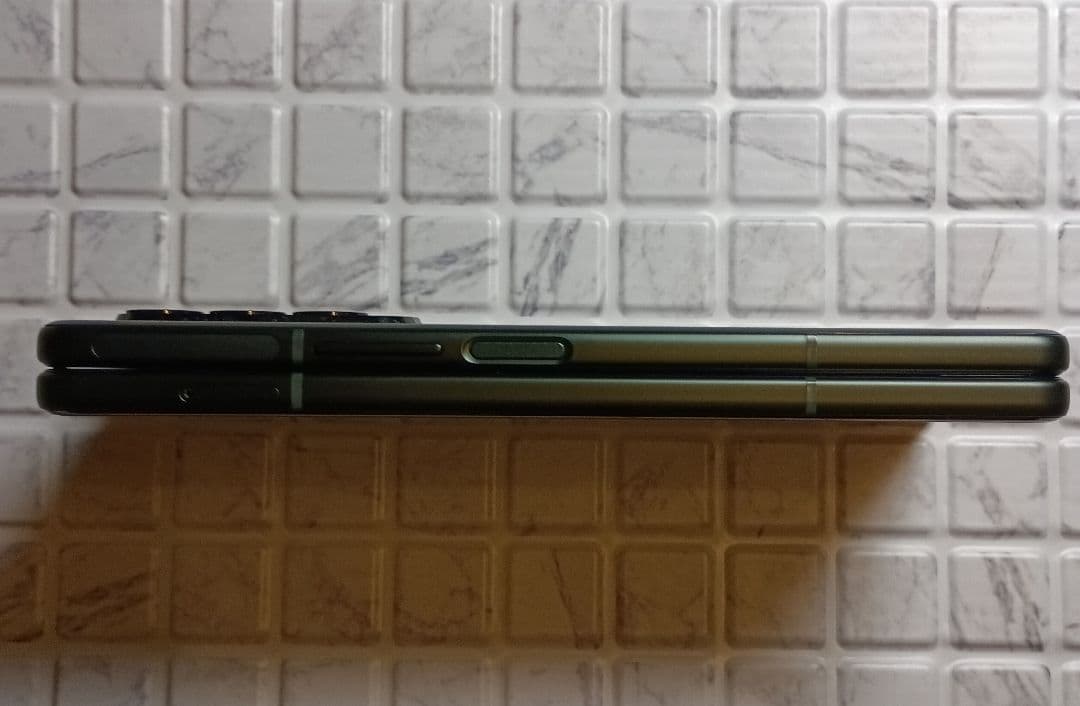 リンちゃん Samsung galaxy zfold3 付属品付き