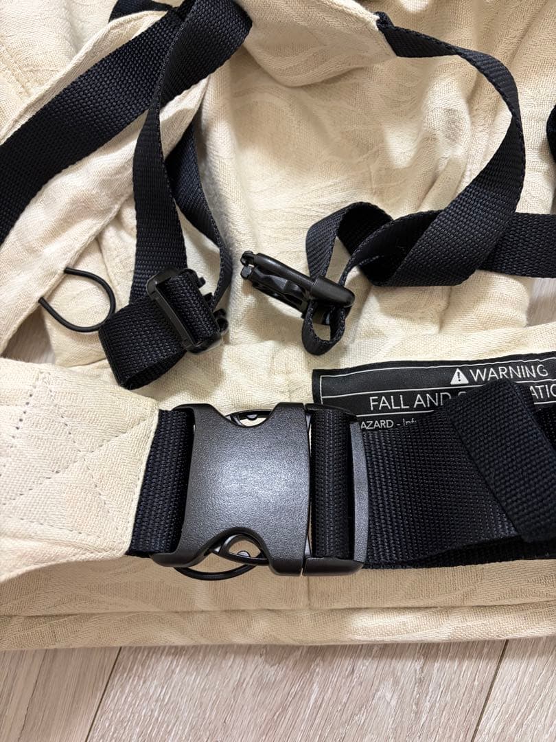 artipoppe アーティポッペ 抱っこ紐 人気色 ベージュ