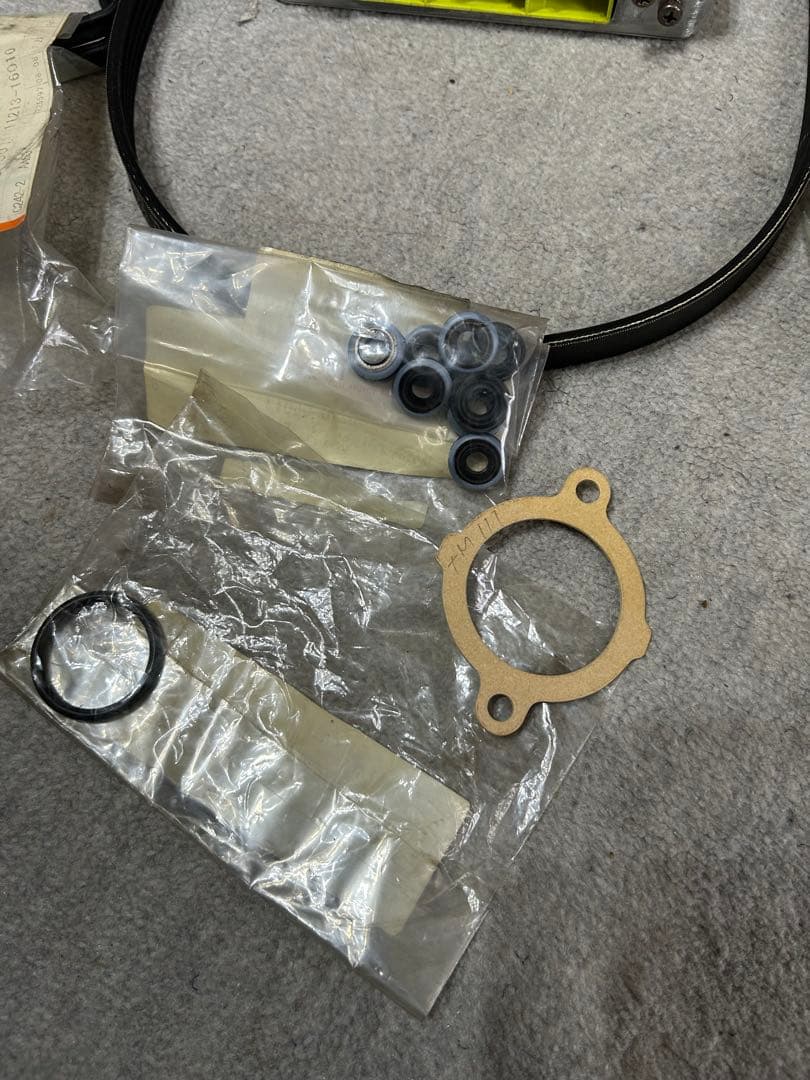 AA63 車両部品セット テールランプ・フィルター・ブレーキパッド他