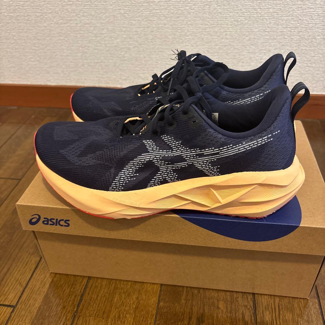 その他 asics novablast5 wide 27.5