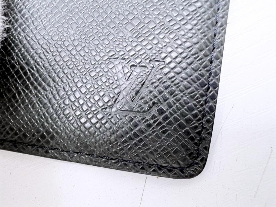 ルイヴィトン　タイガ　カルトドゥ　ヴィジット　名刺入れ　M30922