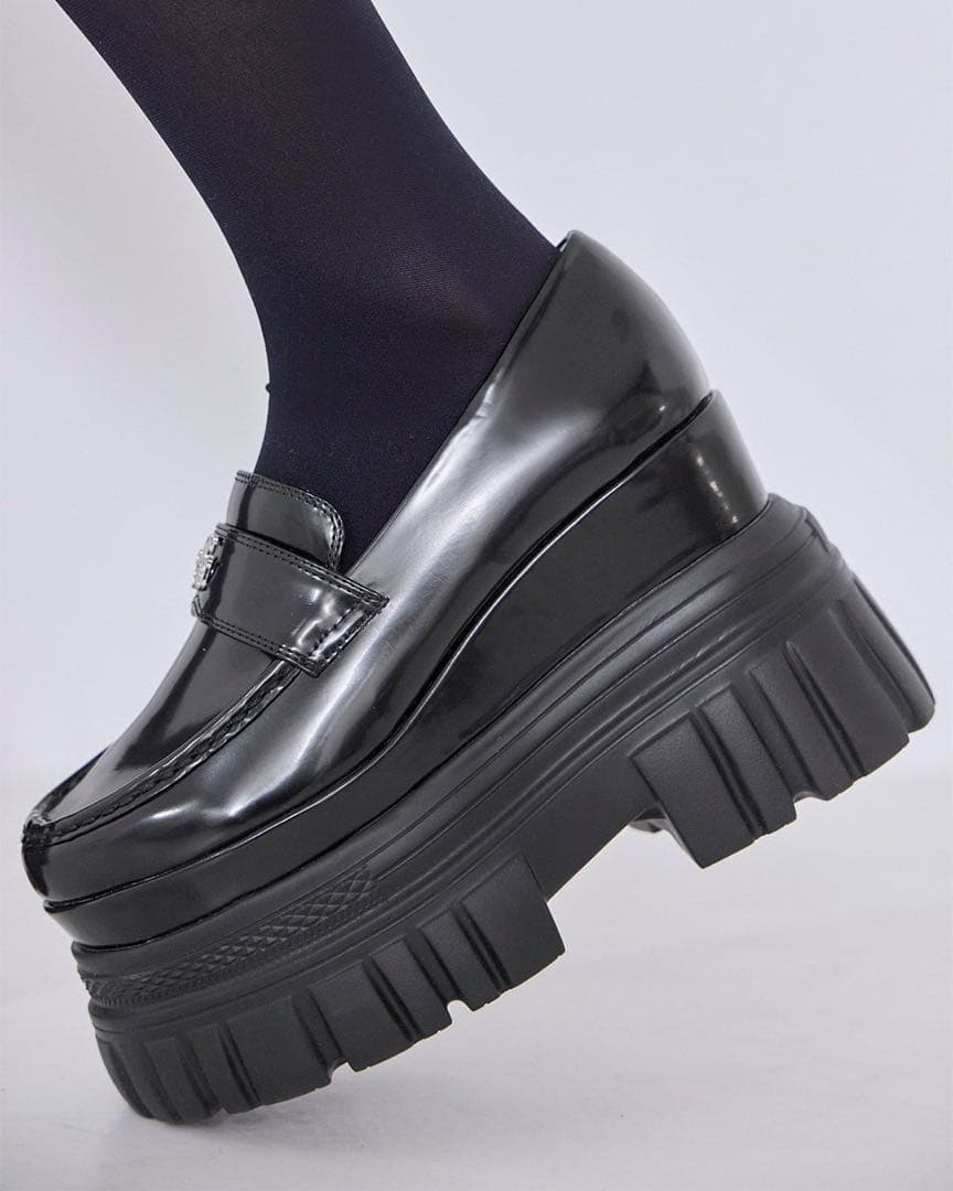 ミシェルマカロン \"史上最強\"盛れる厚底ローファー