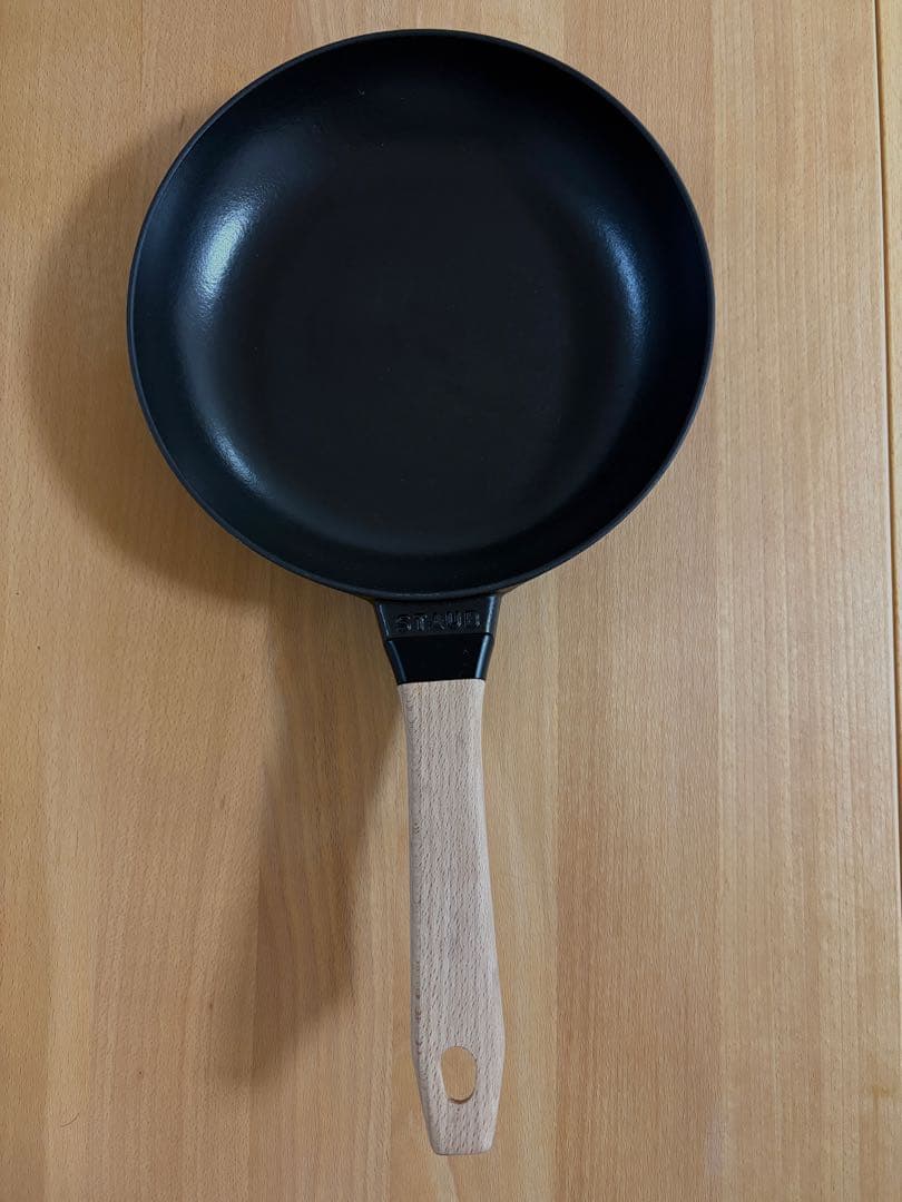 ストウブ　フライパン　24cm