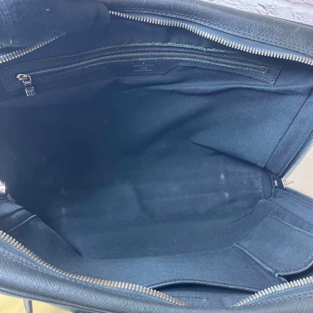 ルイヴィトン タイガ イゴール 本革 レザー A4 ビジネスバッグ 黒