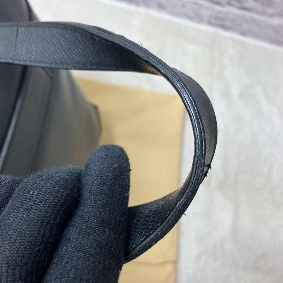 ルイヴィトン タイガ イゴール 本革 レザー A4 ビジネスバッグ 黒