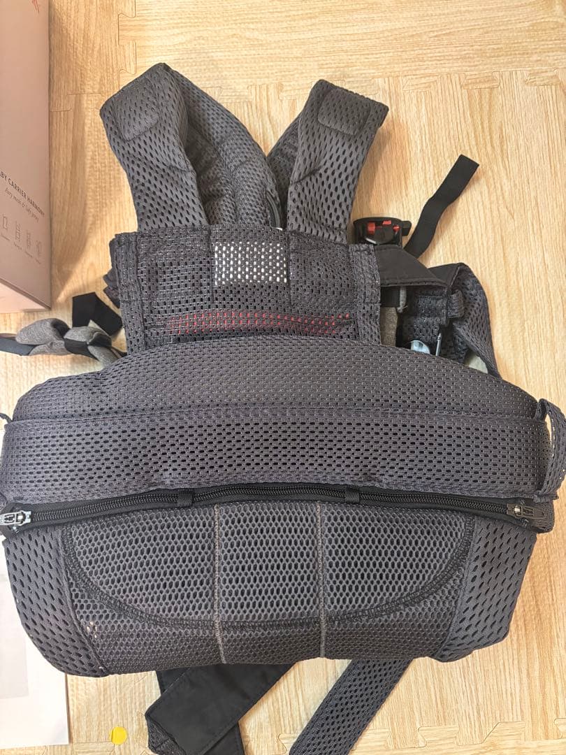 L*i様 【匿名配送】ベビービョルン HARMONY 抱っこ紐 メッシュ