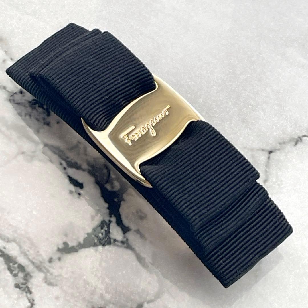 【美品・箱付き】 フェラガモ ヴァラリボン バレッタ ブラック ゴールド金具