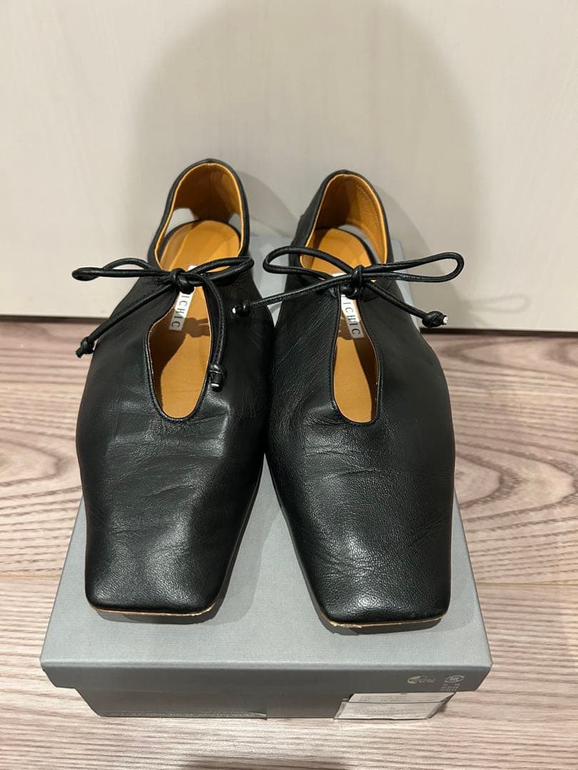 PIPPICHIC ピッピシック アンバーココ スクエアトゥ フラットシューズ