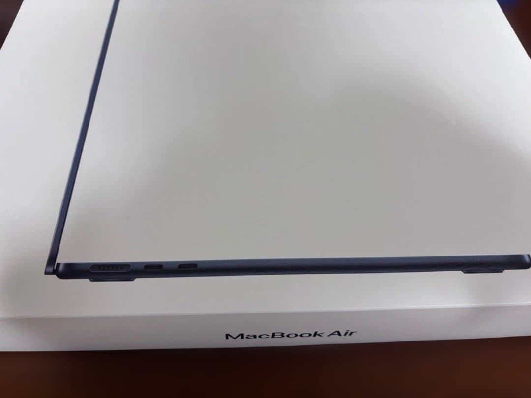 【美品箱付】MacBookAir M2 13インチ 8GB256GBミッドナイト