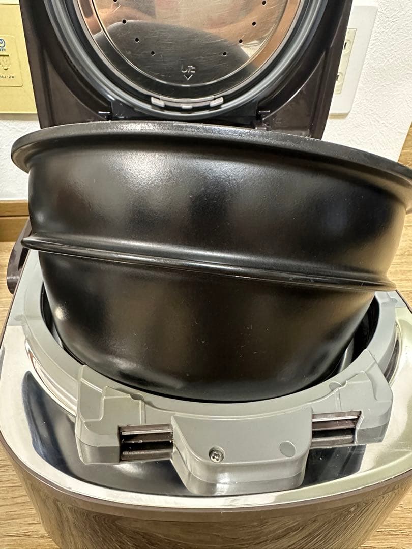 圧力IH炊飯器 NP-WD10 象印 2015年製