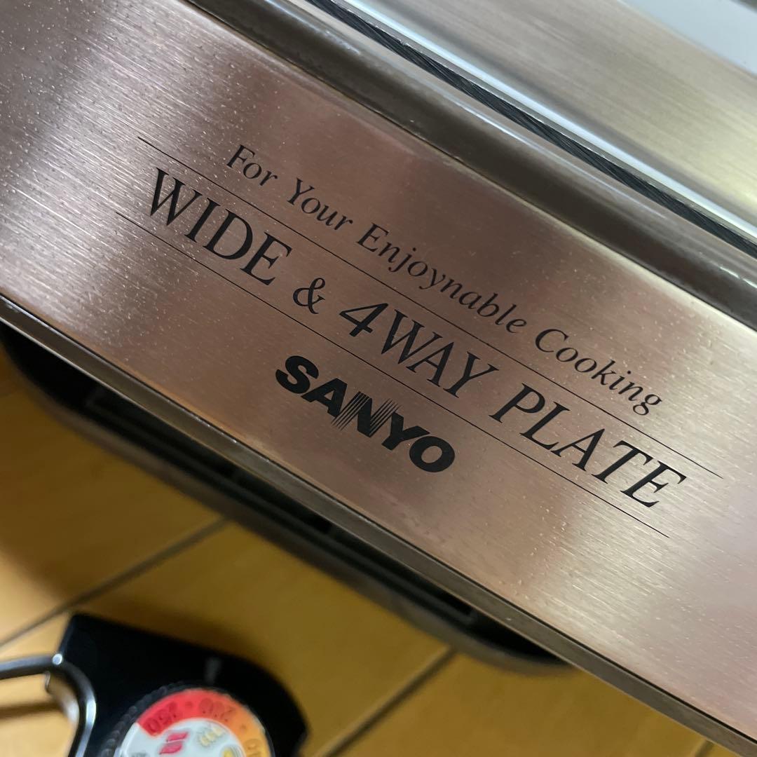 美品！ワイドホットプレートSANYOたこ焼き・焼肉・平面・蒸しHPS-SW4E2