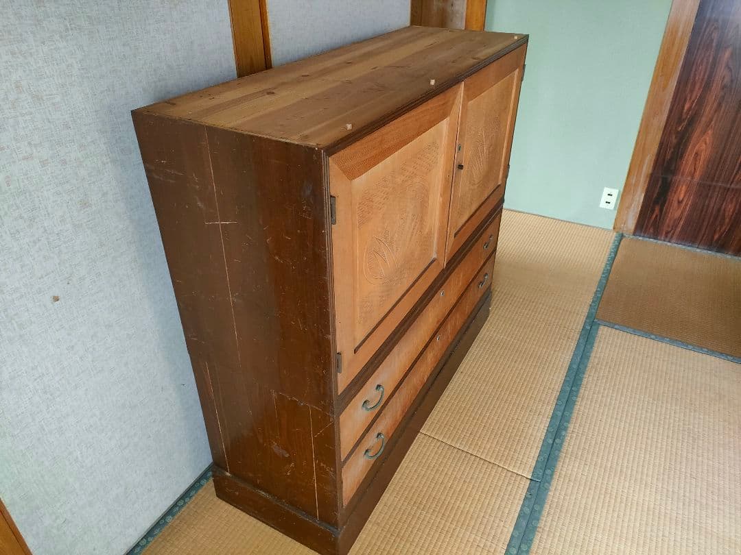 レトロな箪笥　幅122cm 高さ170cm 奥行42cm