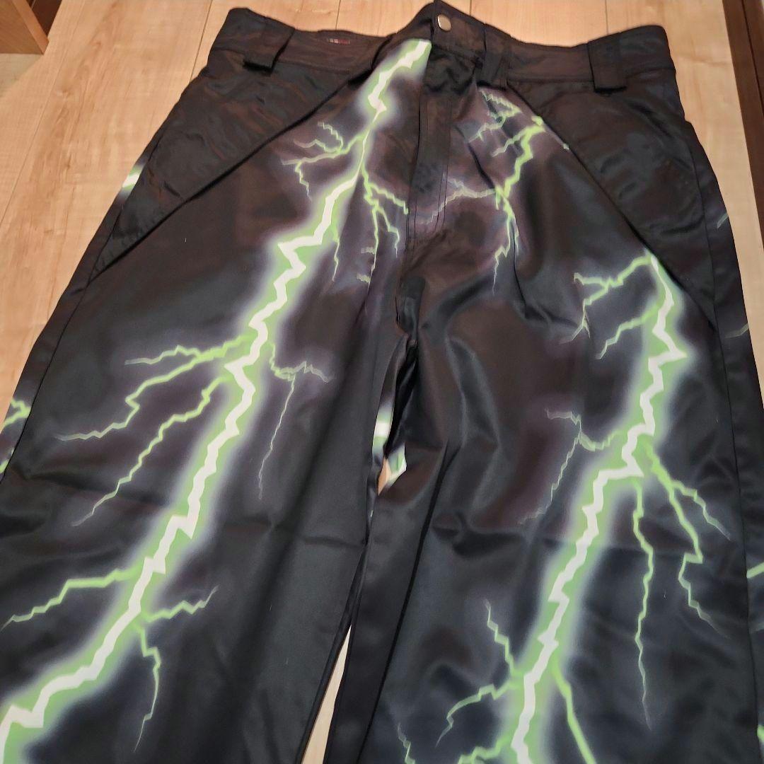 新品訳あり スノーウェア セットアップ スノボ スキー メンズ イナズマ L