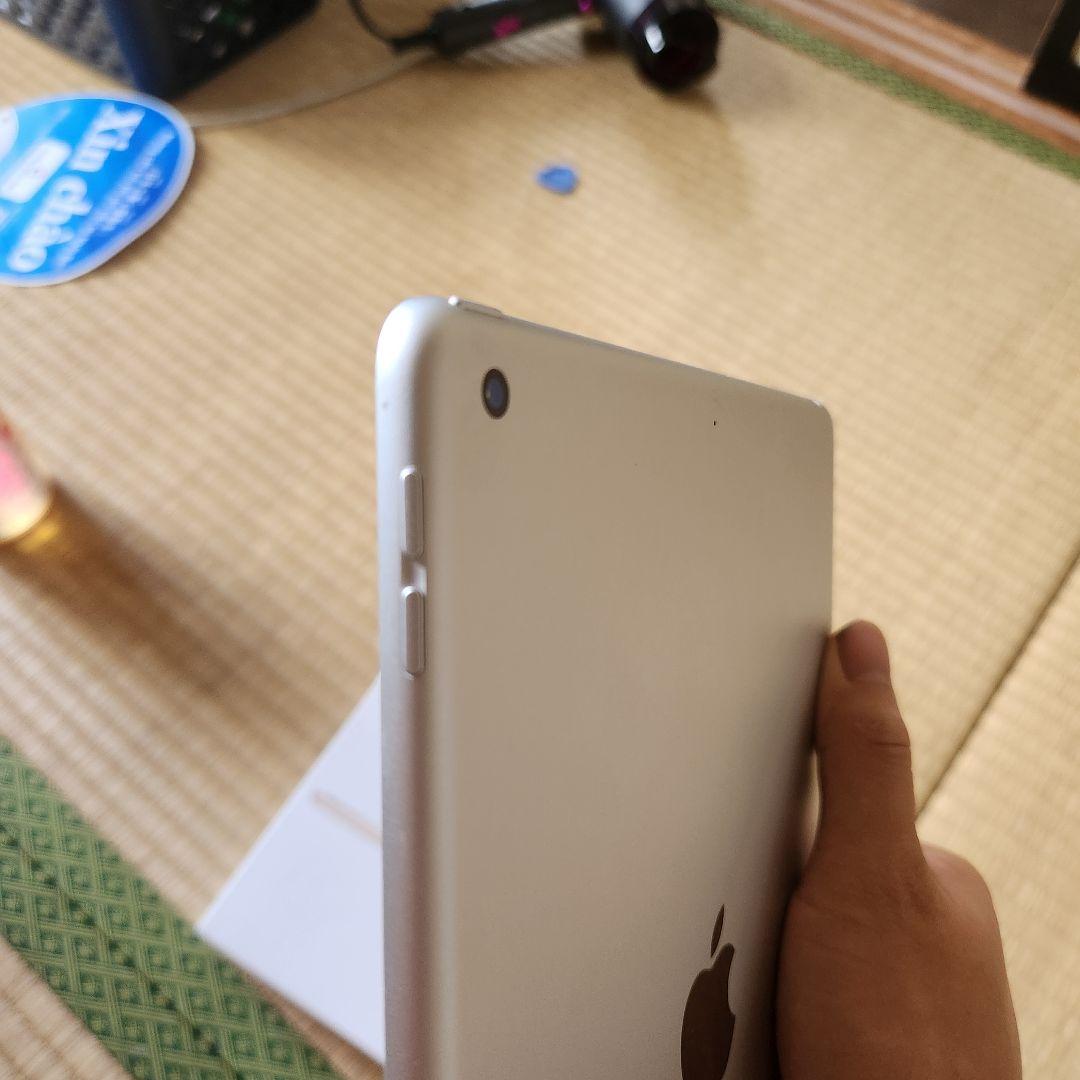 Apple iPad (第7世代) 32GB シルバー バッテリー容量90%