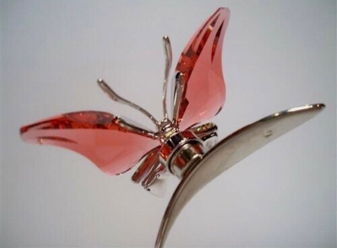 頂き物ですが使用予定が無いため　スワロフスキー出品致しました。