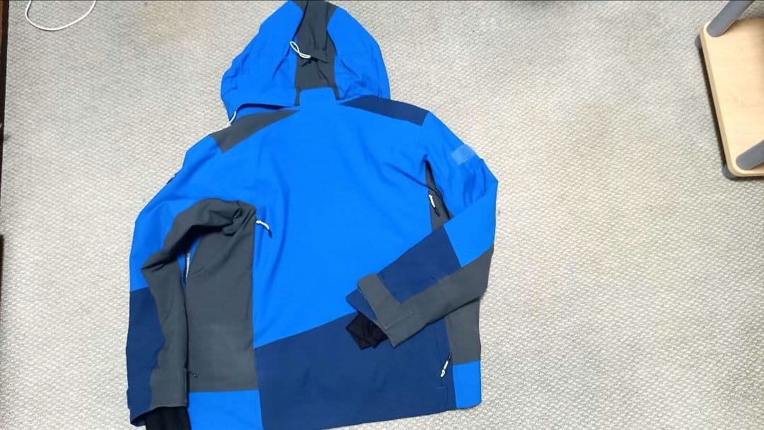 オンヨネデモ　ハイグレータースキーウェア　サイズ上SS　下S－3㎝