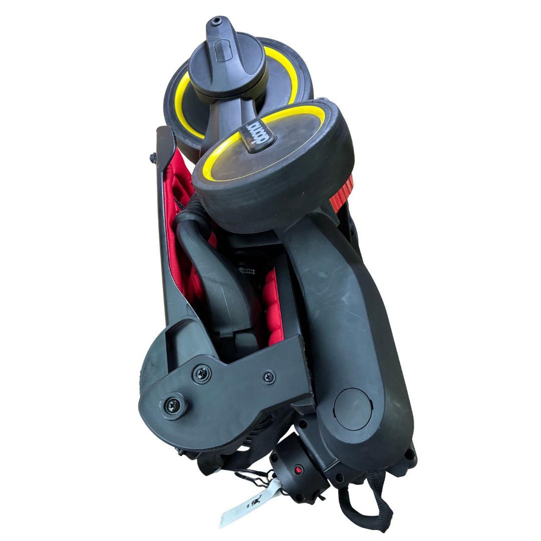 doona Liki Trike 折り畳み三輪車 レッド ガード付き