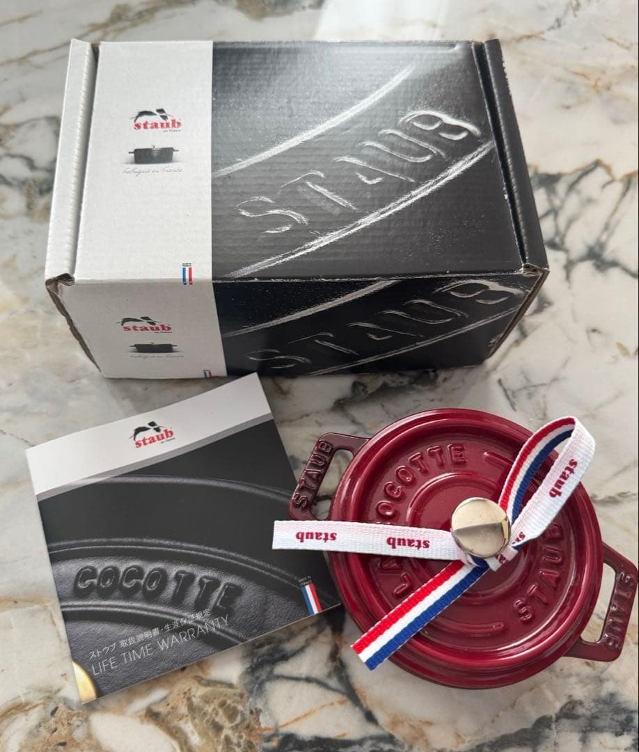 新品・未使用　ボルドー　ストウブ ピコ・ココット 10 cm 赤　レッド