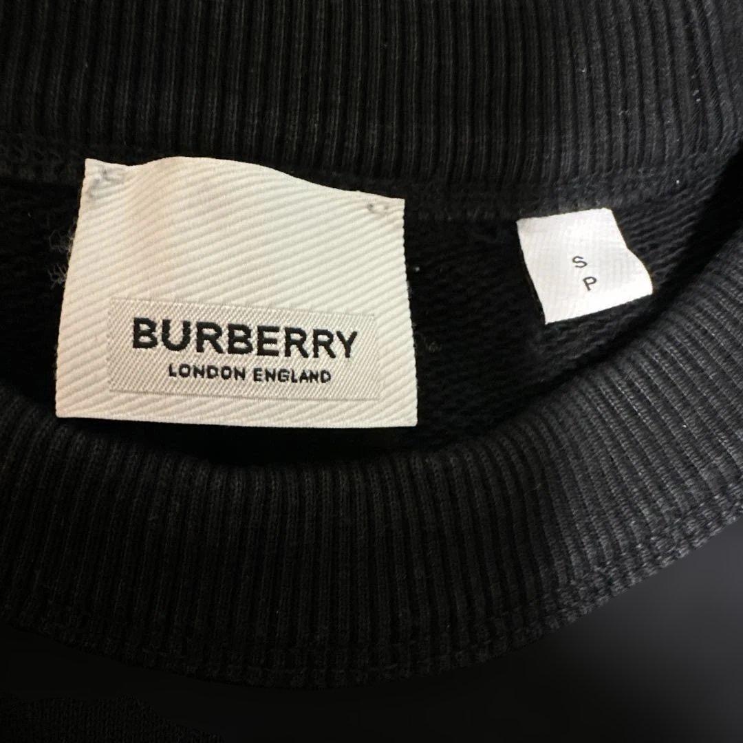 本日限定価格　バーバリー　トレーナー