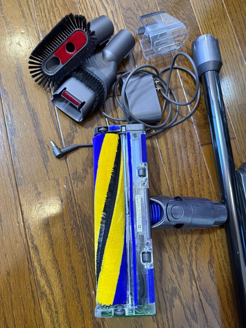 期間限定値下げ中 V12 SV49 ダイソン コードレス掃除機 分解清掃済み⑦