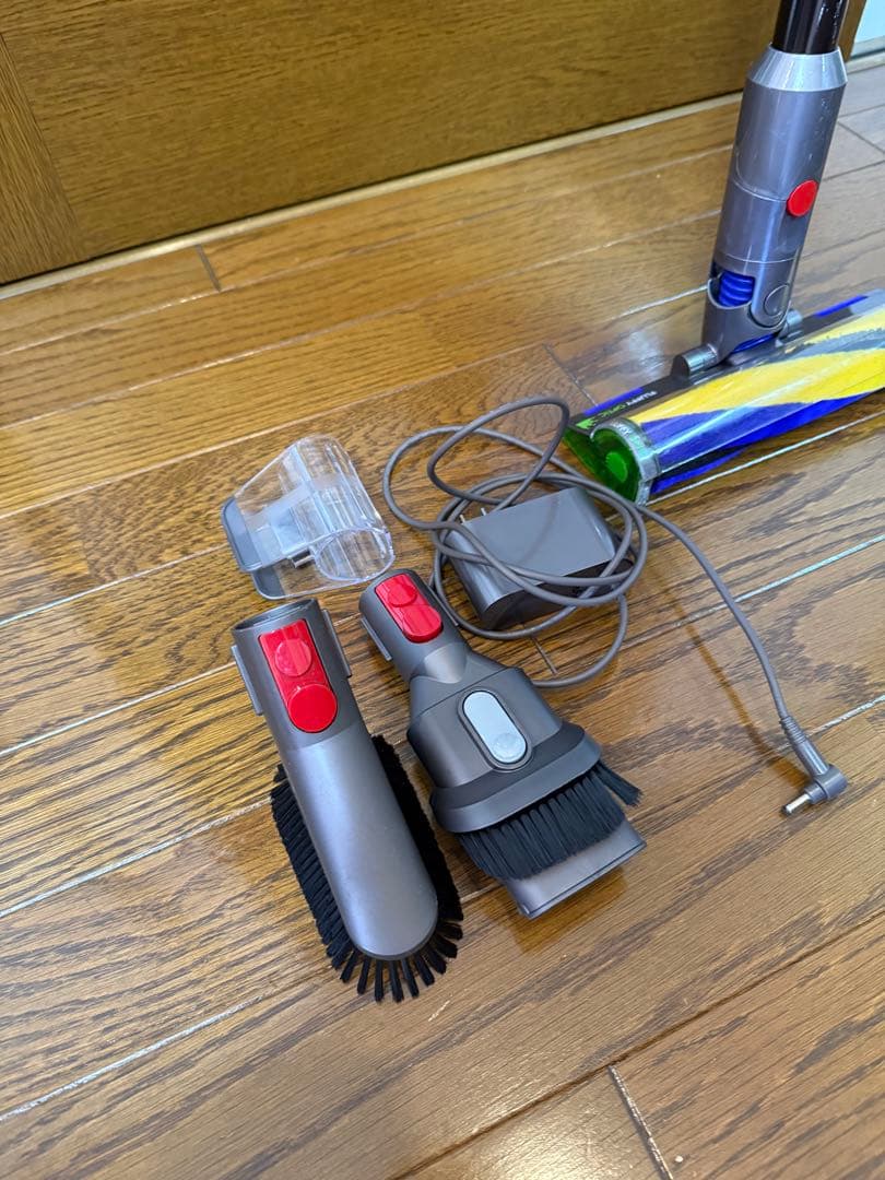 期間限定値下げ中 V12 SV49 ダイソン コードレス掃除機 分解清掃済み⑦