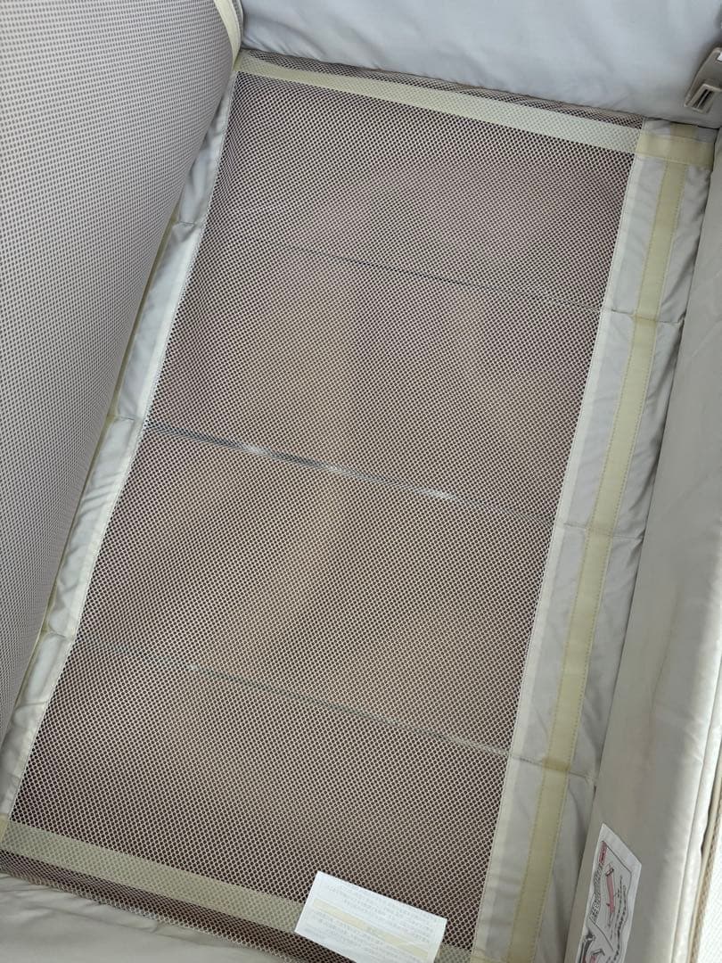 【美品】ココネルエアープラス　折りたたみ式メッシュベビーベッド　取説付き