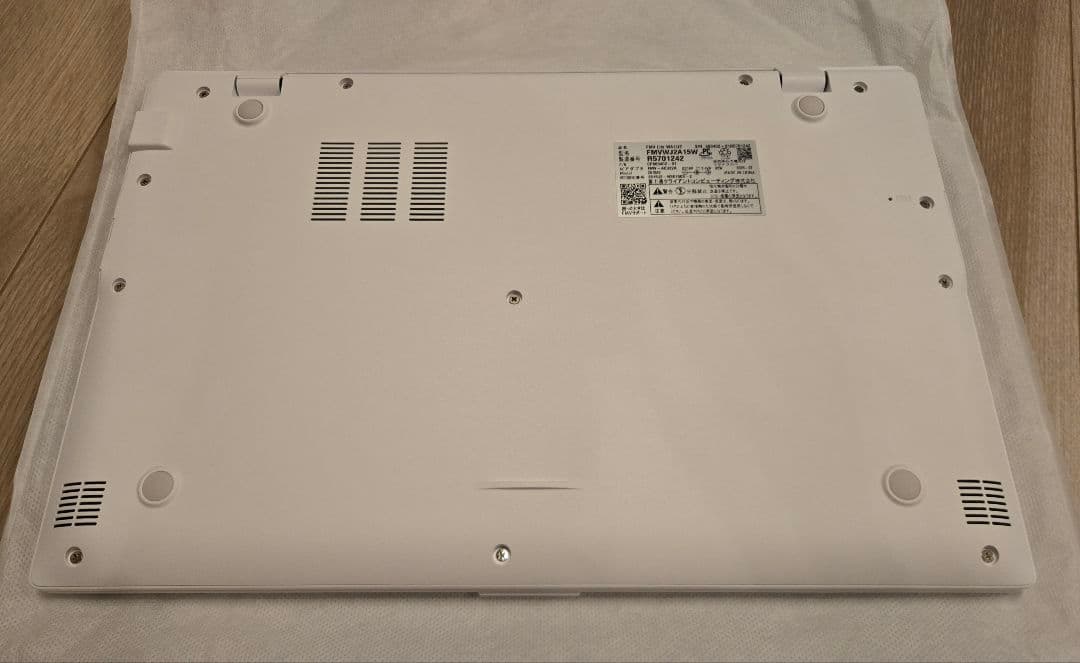 【未使用】富士通 FMV Lite WA1/J2 2025年7月製造モデル