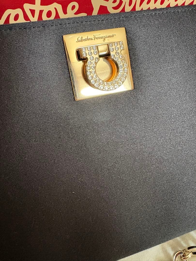 フェラガモ　Salvatore Ferragamo 黒 ショルダーバッグ