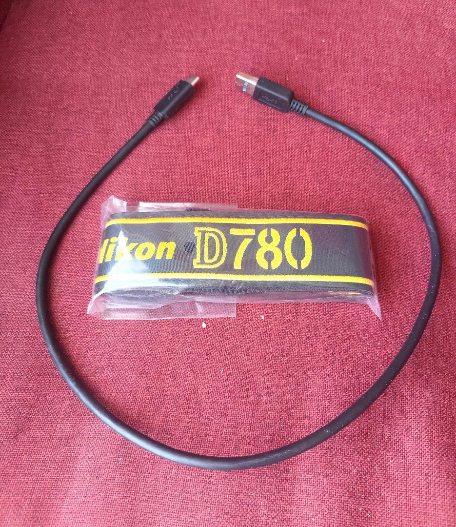 ニコン D780 ボディ デジタル一眼レフカメラ SB300付き(^o^)