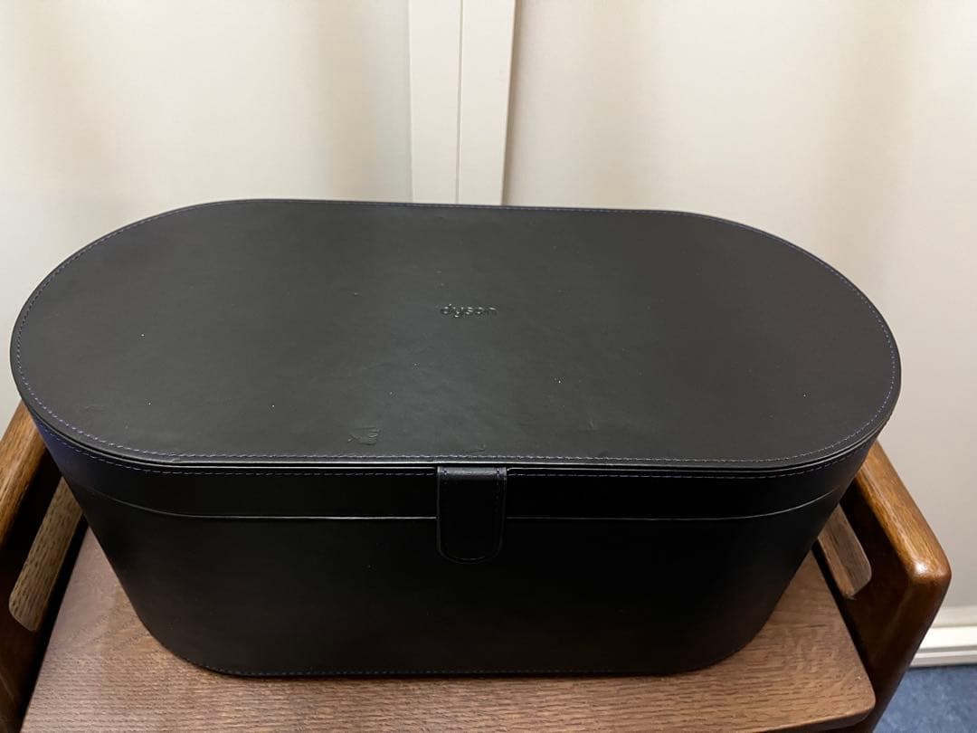 Dyson エアラップマルチスタイラー　直営店限定色　レザーケース付き